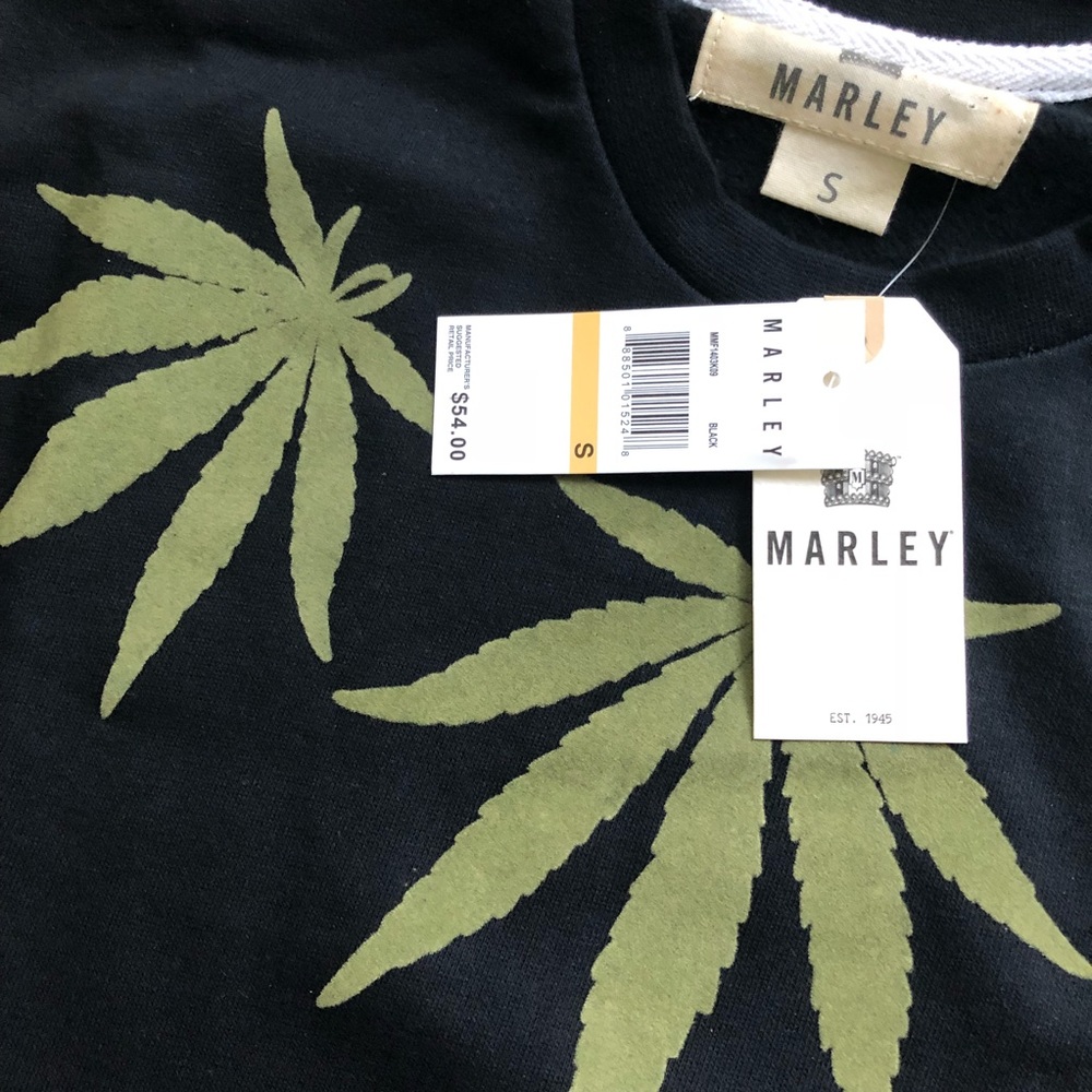 NWT 💚💛❤️BOB MARLEY PREMIUM COLLECTION CREWNECK - Picture 2 of 7